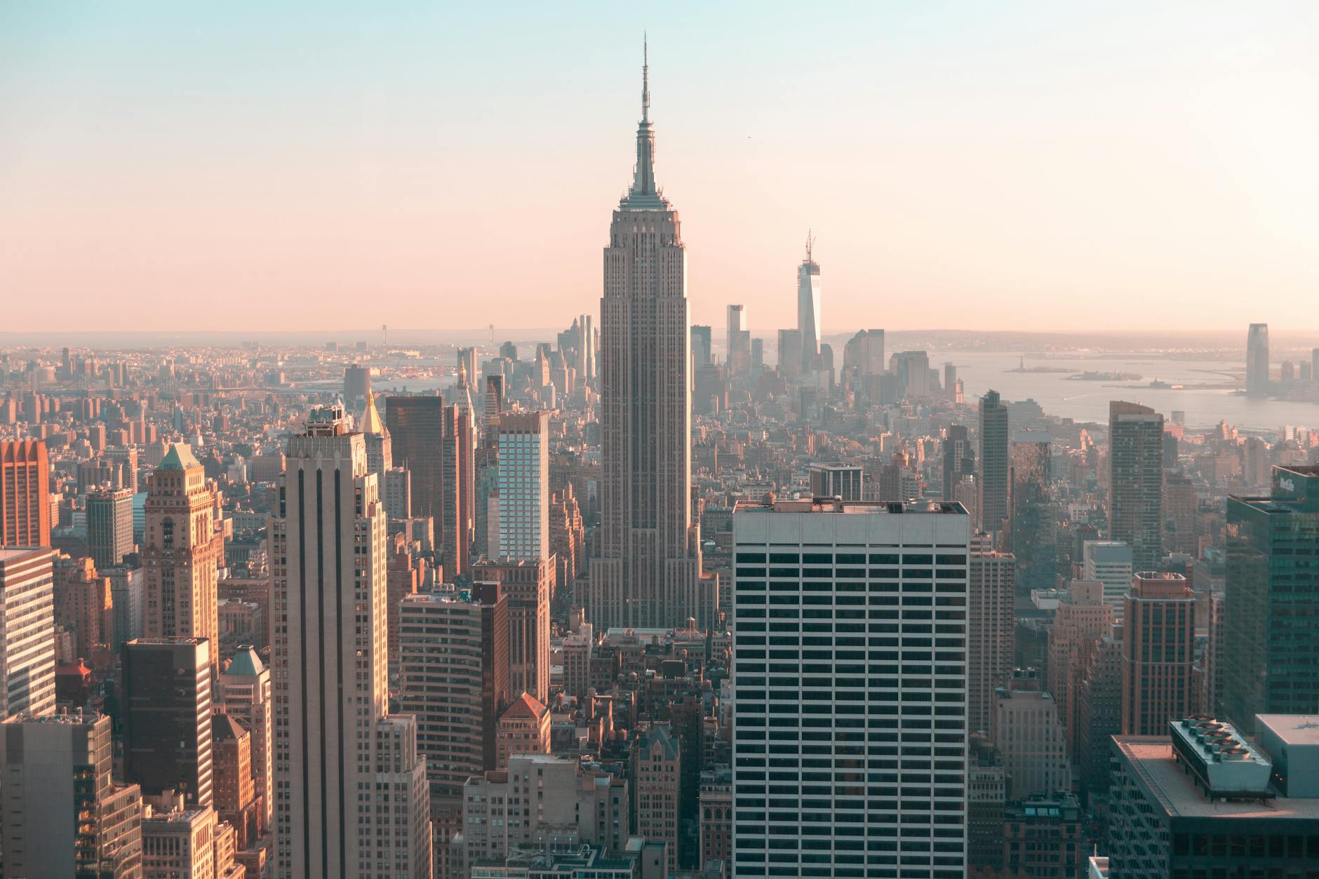 skyline photo of empire state building in new york city