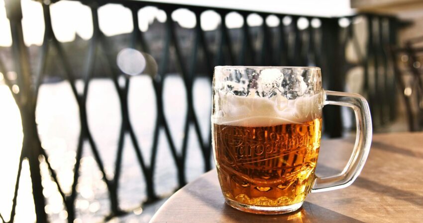 clear glass beer mug