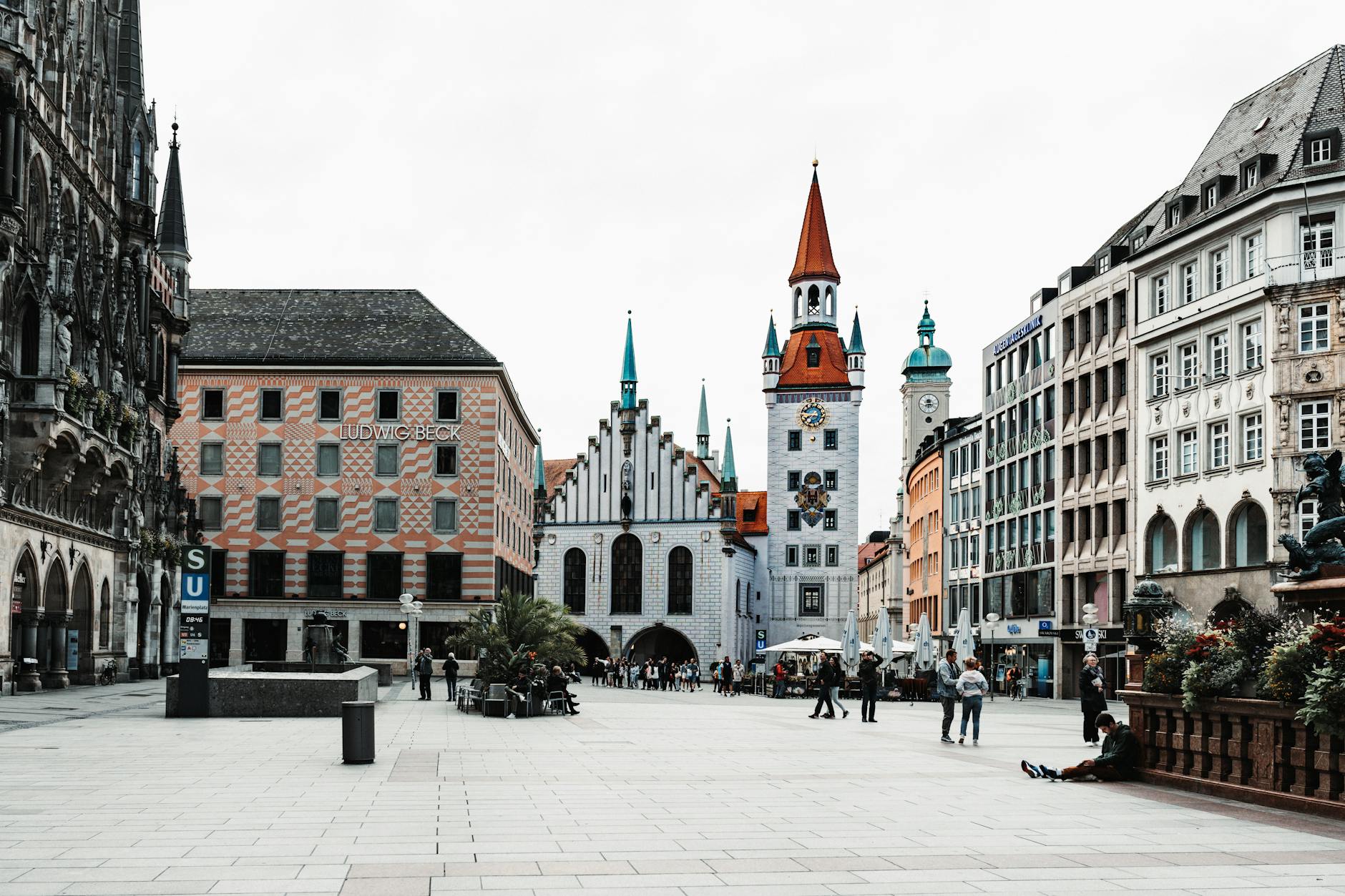 town square in munich germany